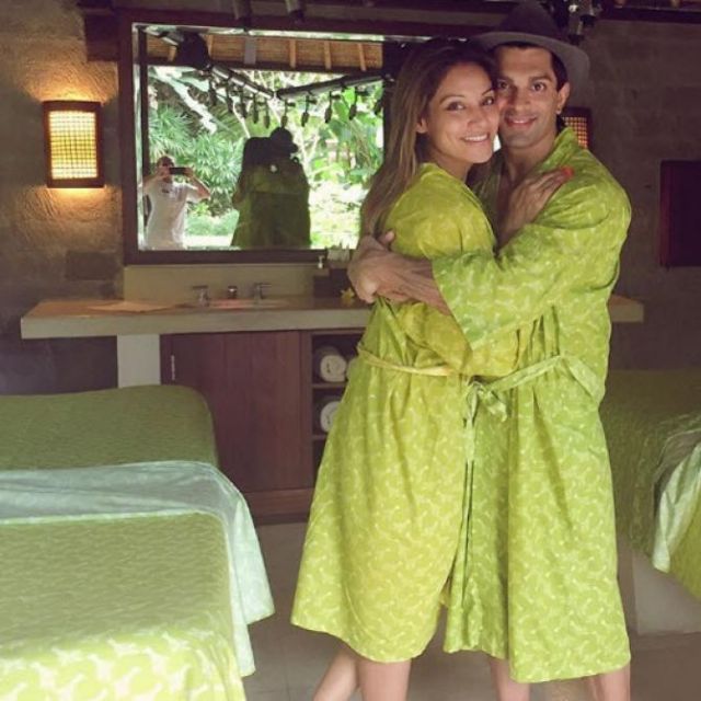 Overdose of cuteness:Just married Bipasha and Karan enjoying another honemoon !