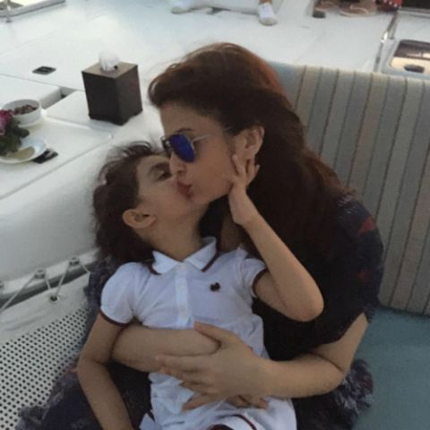 Cute and Adorable snaps of Celebs with their children