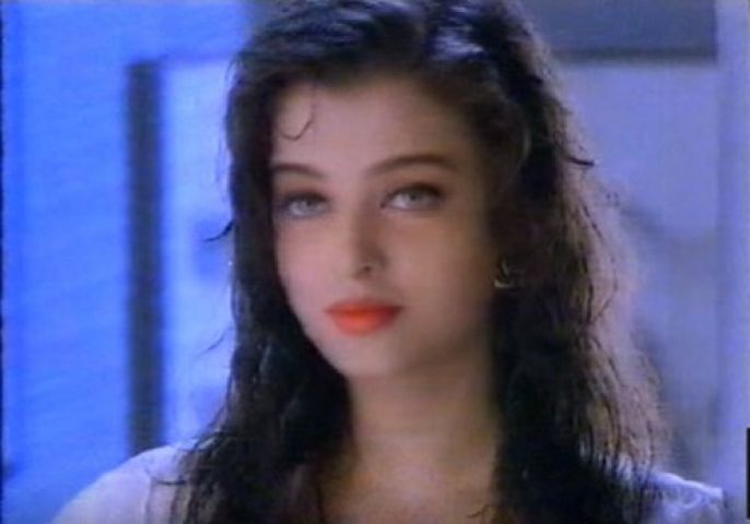 Journey of Aishwarya Rai's life in just 15 snaps !