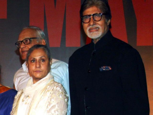 Aishwarya with the whole Bachchan family at Sarbjit Screening