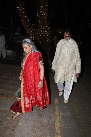 Pic talk: Bachchans was in on mode for Diwali