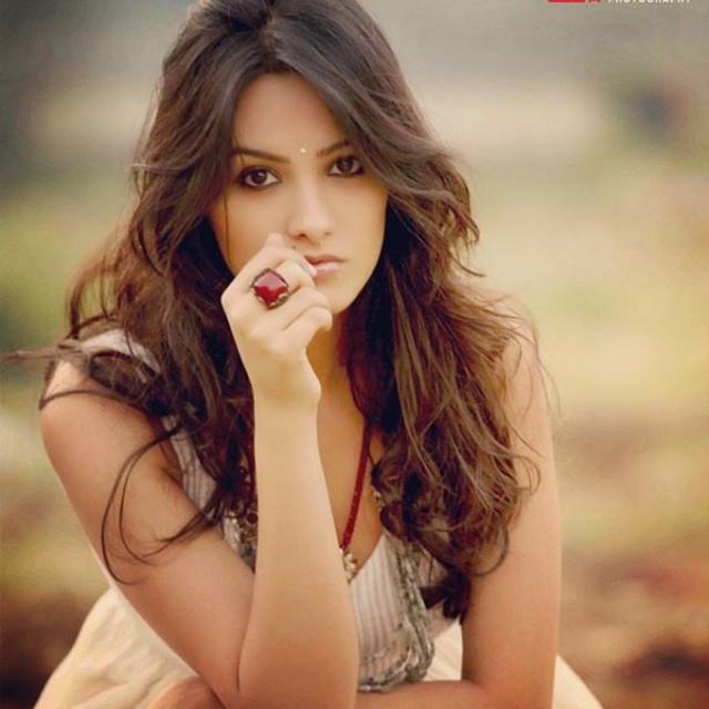 Photo Gallery: Anita Hassanandani in a sexy look !