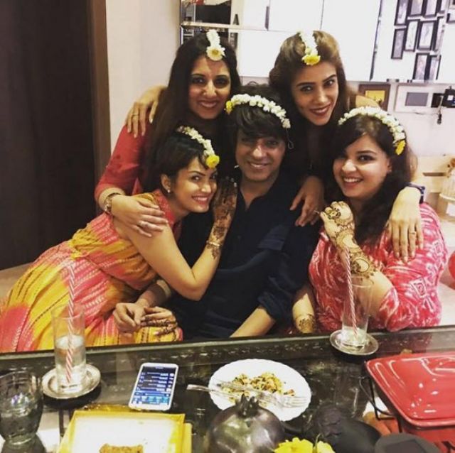 Nisha Rawal hosted Karva Chauth Mehendi Party;see who attended it !