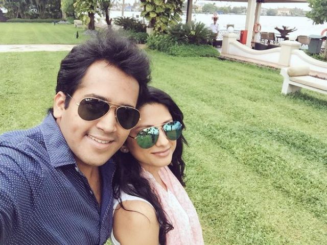 Rashi aka Rucha Hasabnis's adorable pictures from engagement days to recent trip !