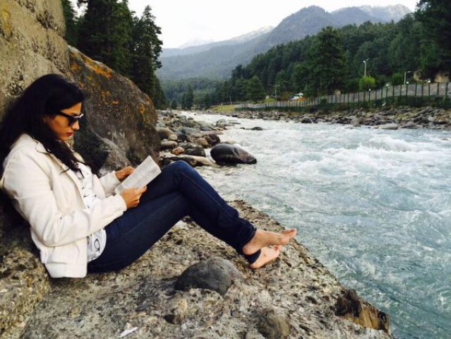 Rashi aka Rucha Hasabnis's adorable pictures from engagement days to recent trip !