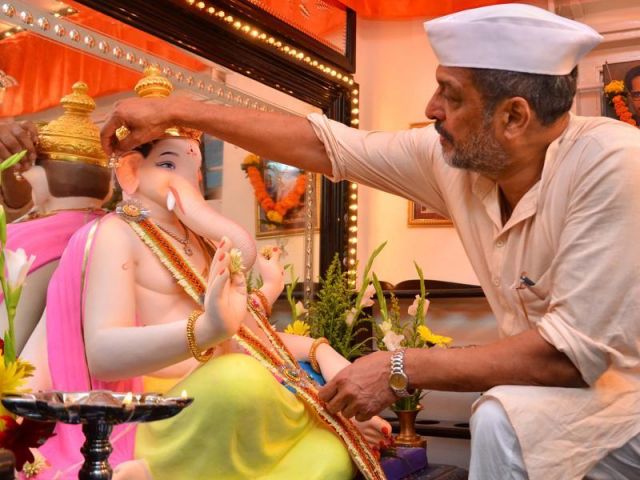 See the snaps;Bollywood celebrities who bring Ganpati home !