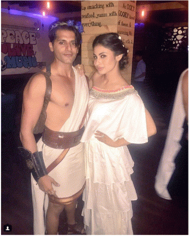 Mouni Roy had a birthday bash!!!