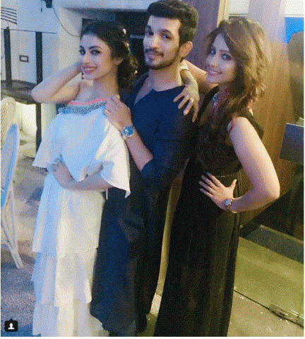 Mouni Roy had a birthday bash!!!