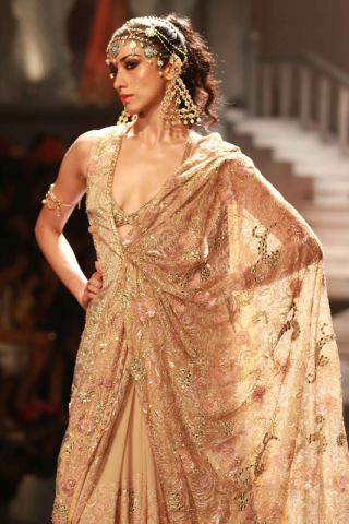 बीएमडब्ल्यू इंडिया ब्राइडल फैशन वीक के ग्रैंड फिनाले डिजाइनर बने सुनीत वर्मा