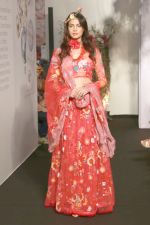 बीएमडब्ल्यू इंडिया ब्राइडल फैशन वीक 2015 में दिखाई दी अक्षरा