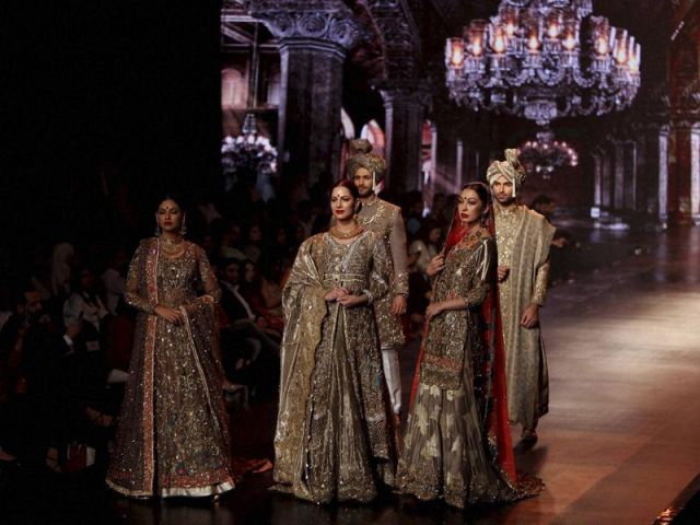 Amazing Royal Collection of Bridal Couture Week 2016 in Karachi