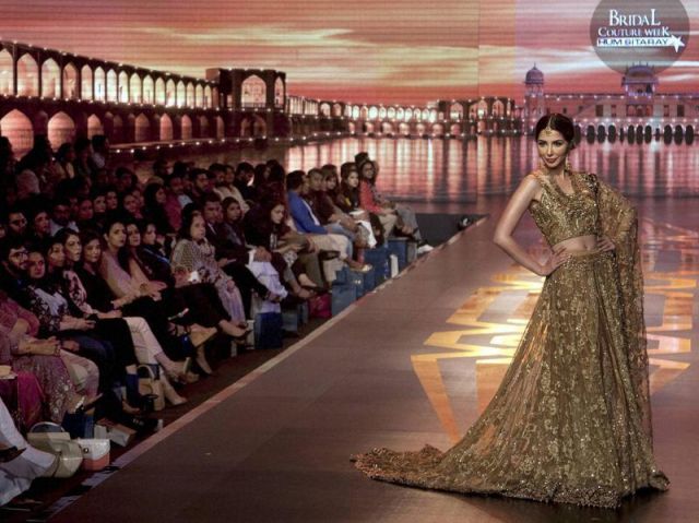 Amazing Royal Collection of Bridal Couture Week 2016 in Karachi