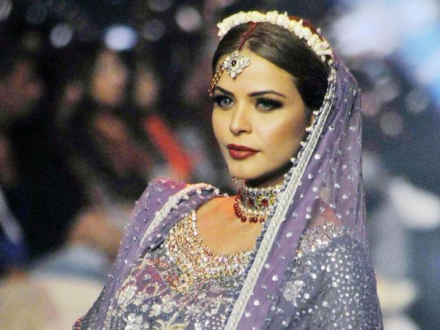 Amazing Royal Collection of Bridal Couture Week 2016 in Karachi