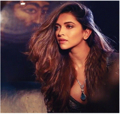 Deepika Padukone sizzles in recent hot photoshoot !