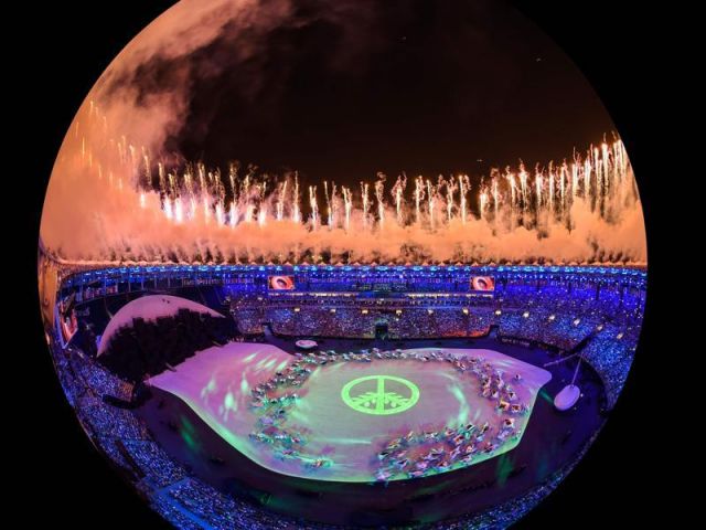 Captured! Rio Olympic's opening ceremony brighten whole Rio De Janeiro