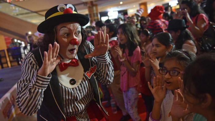 7  Images of International Clown Festival Will Make You Go Aww!