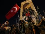 Military attempts coup in Turkey,See pics !