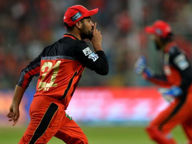 Sunrisers won the IPL 2016 title,See photographs of victory