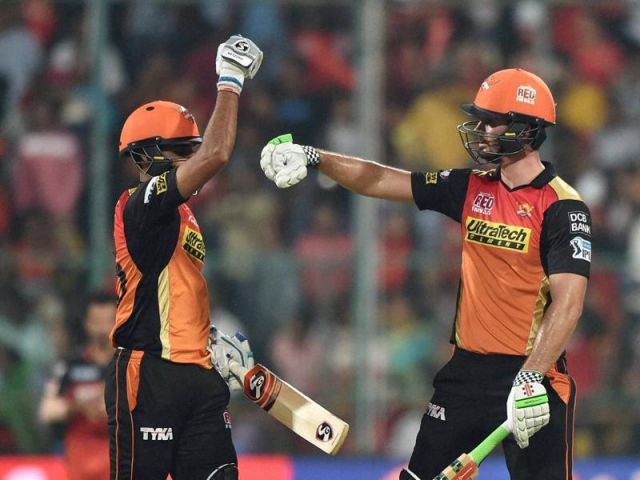 Sunrisers won the IPL 2016 title,See photographs of victory