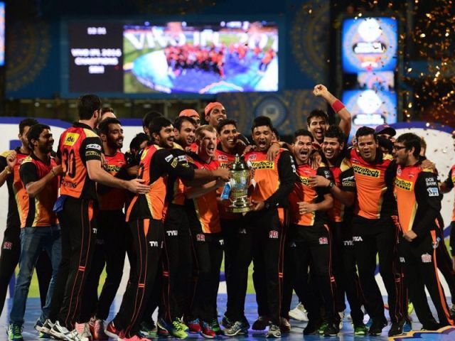 Sunrisers won the IPL 2016 title,See photographs of victory