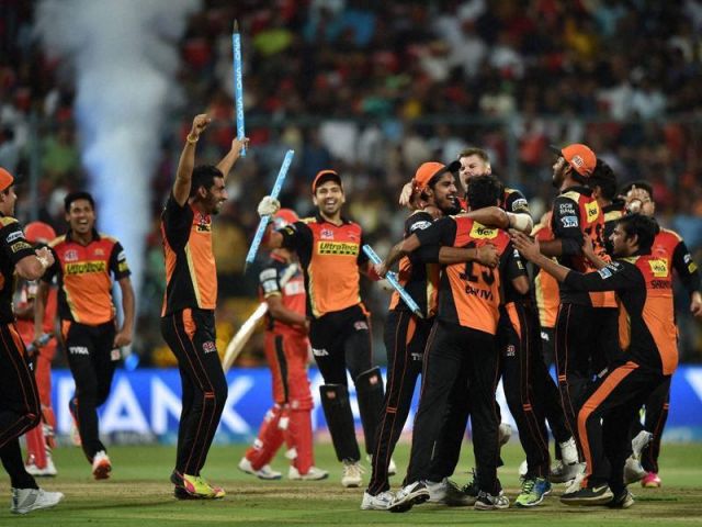 Sunrisers won the IPL 2016 title,See photographs of victory