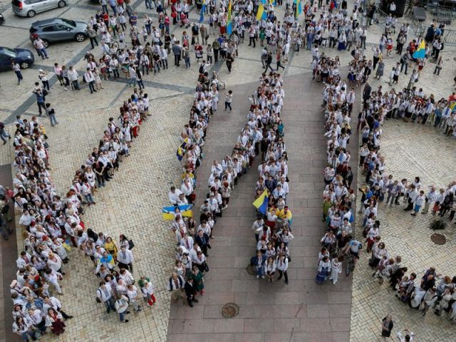 Snaps of 'Embroidered shirt parade' in central Kiev, Ukraine