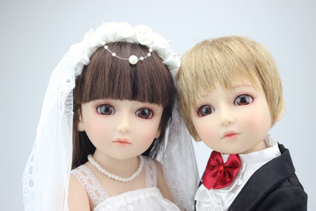 Style of these dolls will make you remember your own 'Wedding Day' !