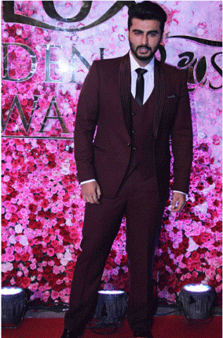 Gallery talk: Bollywood stars mesmerized at Lux Golden Rose Award Night