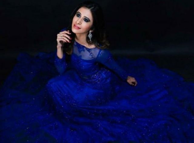 Kishwer And Suyyash Pre-Wedding Shoot Is Blue But In Good Way !!!