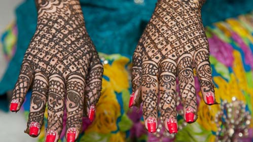 Revive your Joy at this Karva Chauth with these stylish 'Mehndi Designs'