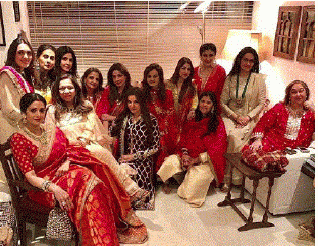 Karva Chauth's fever continues;as celebrities flaunts on the day !