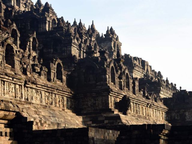 Glorious of Borobudur temple in Indonesia !