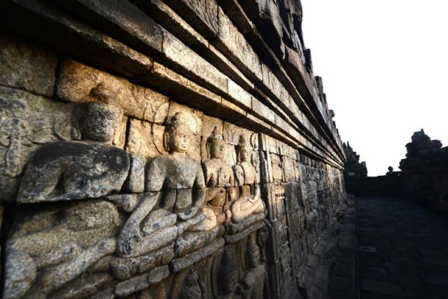 Glorious of Borobudur temple in Indonesia !