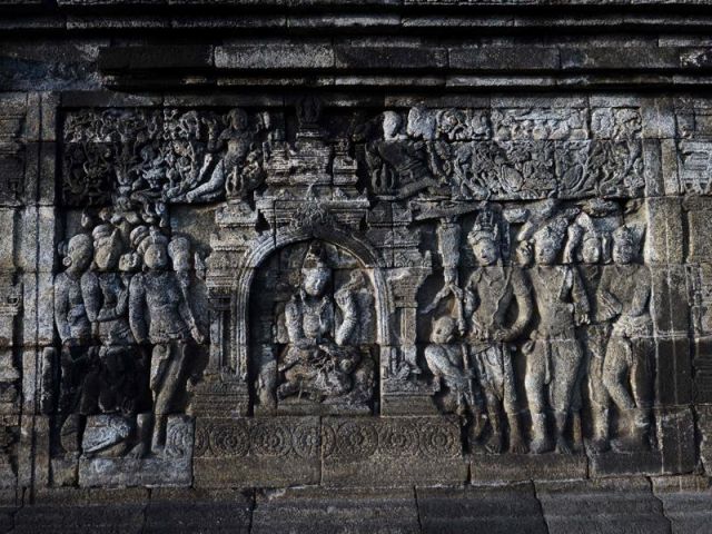 Glorious of Borobudur temple in Indonesia !