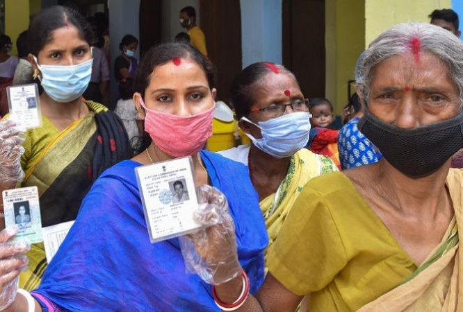 बंगाल में डेढ़ बजे तक 58.15 फीसद मतदान दर्ज, एक और भाजपा कार्यकर्ता ने की ख़ुदकुशी