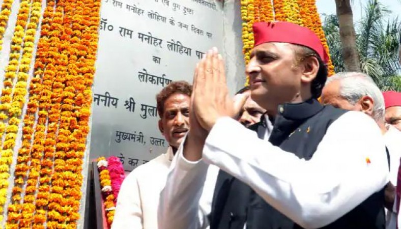 'Petrol will sell at Rs 275 a litre...', claims Akhilesh Yadav, explains the whole math