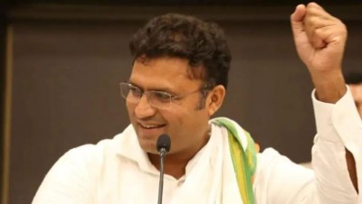 Ashok Tanwar once special to Rahul Gandhi, can join AAP