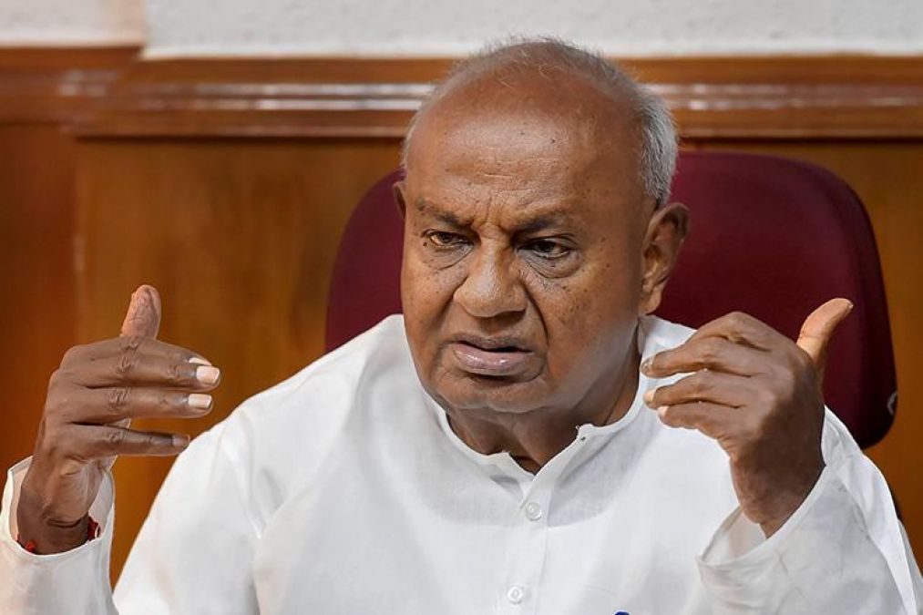 Former Prime Minister HD Deve Gowda said this on the decision of lockdown