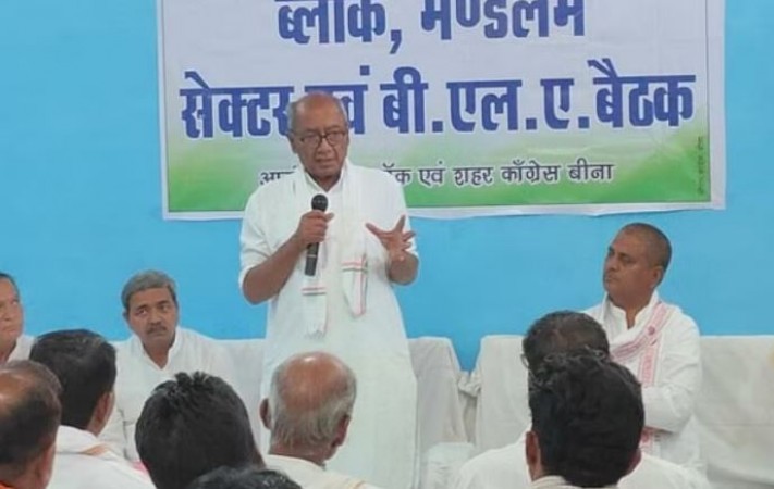 'Fear God, what will happen the day the chair goes?', Digvijay Singh warns BJP leaders