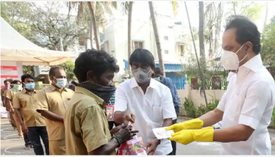 लोगों तक सीधे मदद ना पहुंचाएं सियासी दल- NGO, तमिलनाडु सरकार के आदेश पर बवाल