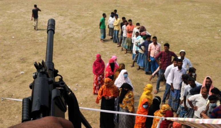 बंगाल चुनाव: TMC की मांग- एक साथ कराए जाएं अंतिम 3 चरणों के चुनाव