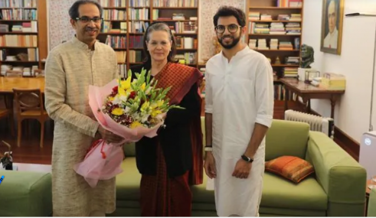 Did Uddhav Thackeray change completely by joining hands with Congress?