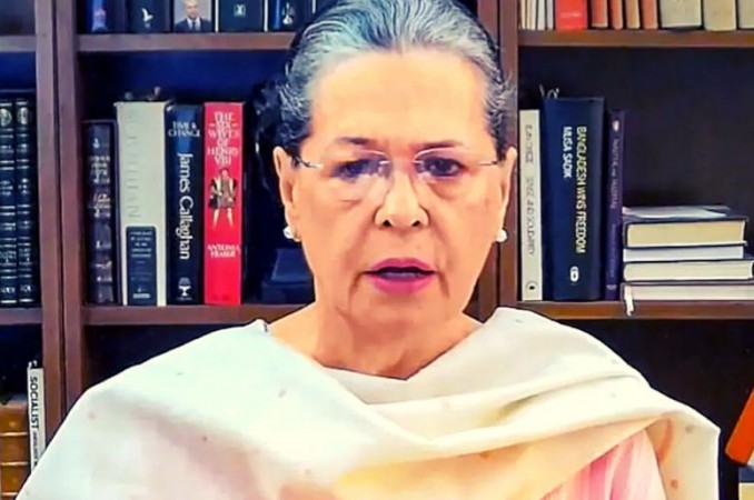 Sonia Gandhi accuses Centre of being partial to non-BJP ruled states