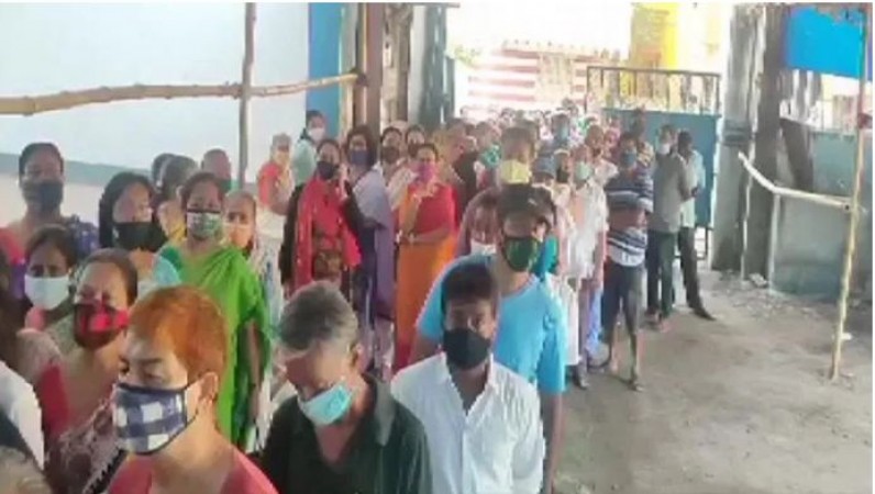 बंगाल में पांचवे चरण का मतदान जारी, दो भाजपा एजेंट का सिर फोड़ा