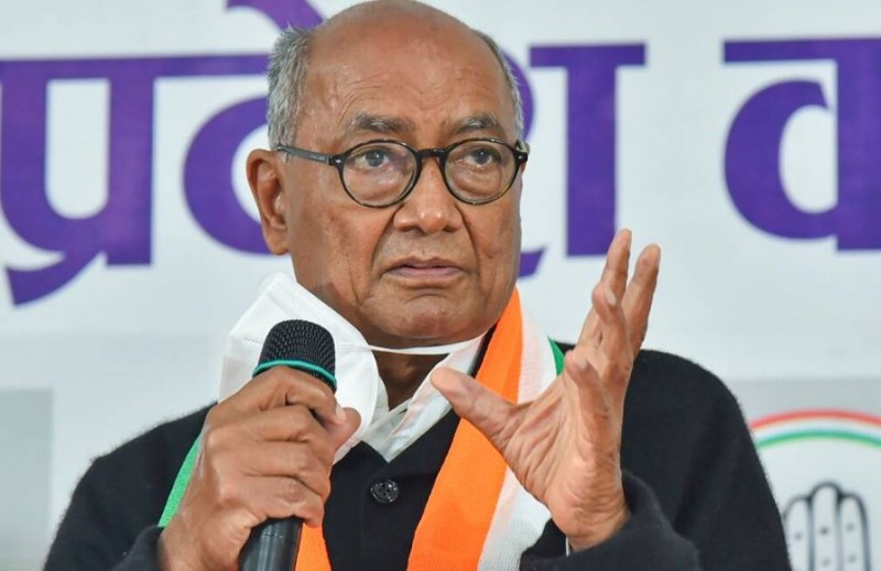 'I will keep pouring moong on the chest of BJP leaders', Digvijay Singh