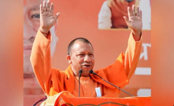 CM Yogi said during the election campaign in Karnataka - 'No curfew-riot in UP, everything is fine'
