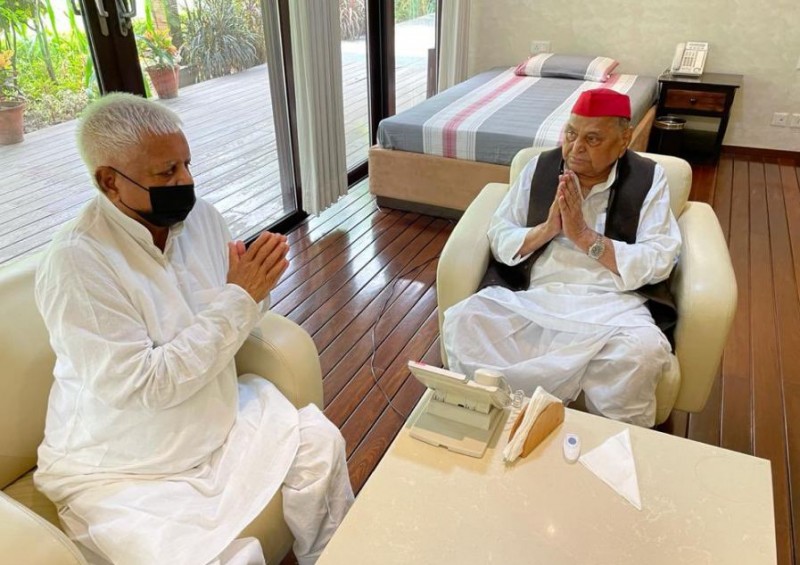 Lalu and Mulayam meet in Delhi, will Modi be attacked together?