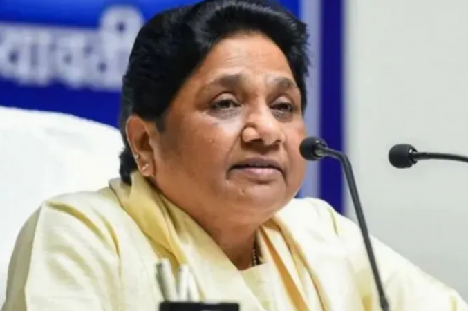 BSP Chief Alleges Anti-Poor and Casteist Stance in Both NDA and INDIA