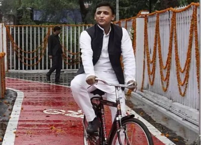 Akhilesh Yadav's order to take out huge 'cycle rally,' 350 SP workers booked