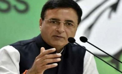 PM Modi to provide cylinders to ribs for Rs 400, says Surjewala